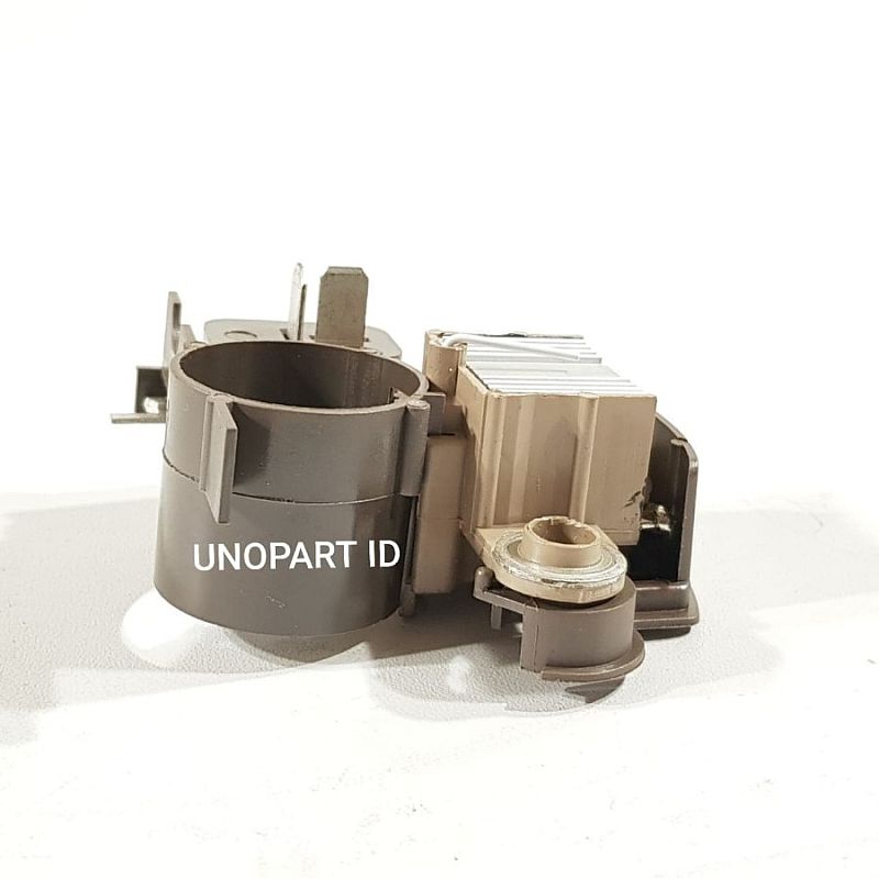 IC Regulator Alternator Mitsubishi T120SS T 120SS T 120 SS OEM Stecker - foto 3
