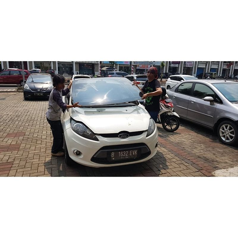 Kaca Belakang Mobil Ford Fiesta 2009-2017 by FY Sertifikasi SNI & E4 - foto 4