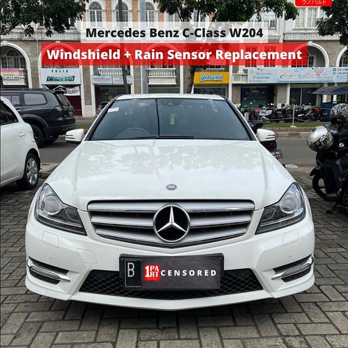 Kaca Depan Mobil Mercedes-Benz C-Class 2007-2014 W204 1-Sensor - foto 5