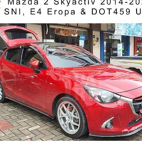 Kaca Pintu Depan Kiri / Kanan Mazda 2 Skyactiv Gen 2 2014- XYG SNI DOT - foto 3