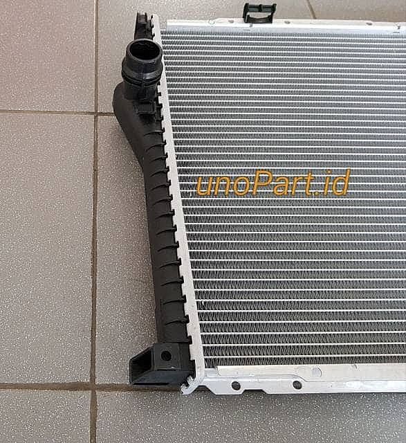 Radiator Assy Komplit Upper Lower Tank Cooltec BMW E39; 528i AT 1998- OEM 17111436060 - foto 2