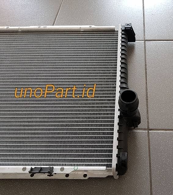 Radiator Assy Komplit Upper Lower Tank Cooltec BMW E39; 528i AT 1998- OEM 17111436060 - foto 3
