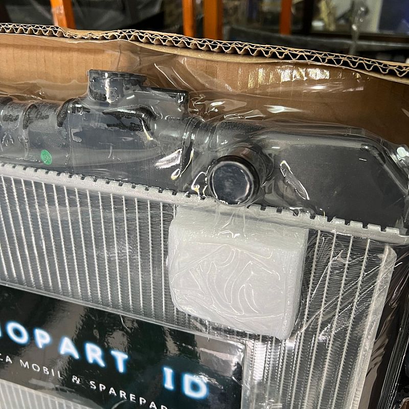Radiator Assy Toyota Kijang Kapsul Bensin EFI Injeksi Karbu Karburator 1.8 7K 1997-2004 - foto 5