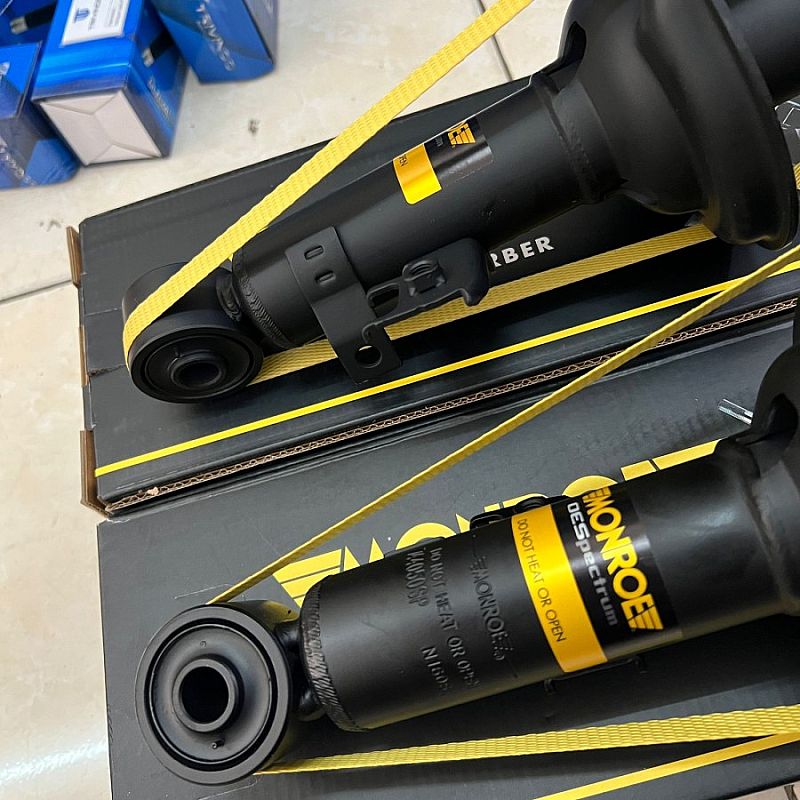Shock Absorber Depan Monroe Toyota Kijang Innova 2004-2021 - foto 5