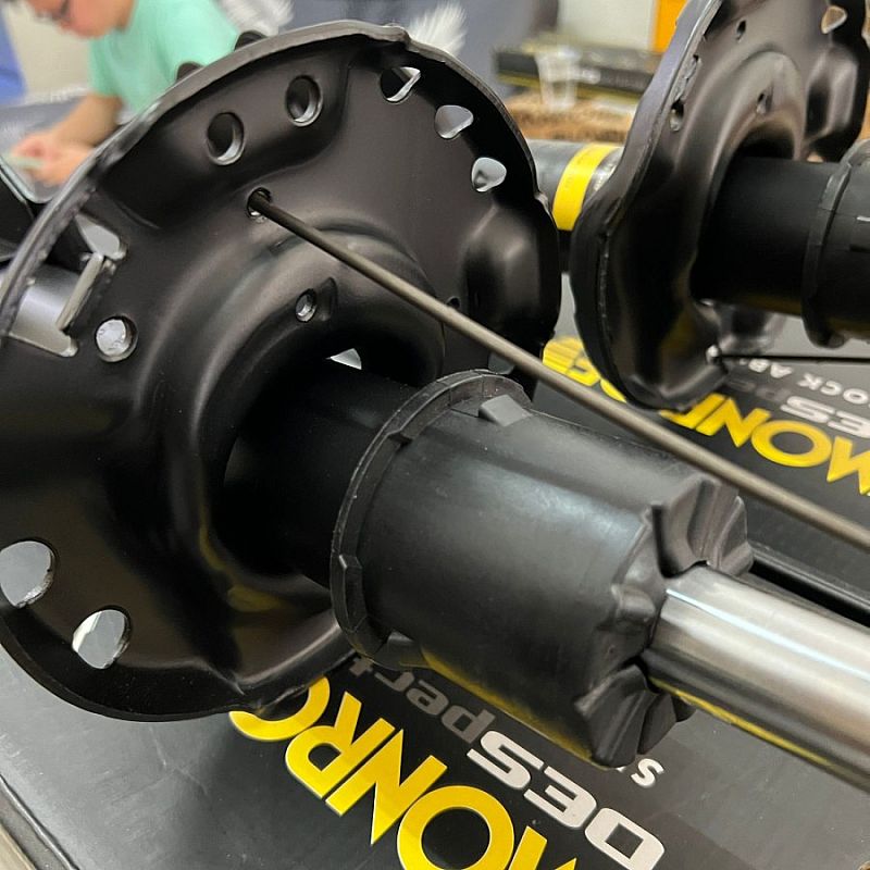 Shock Absorber Shock Breaker Depan Monroe Kia Sportage QL 2015-ON - foto 3